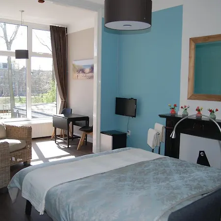 Bed & Breakfast Bed & Breakfast Obrechtstraat